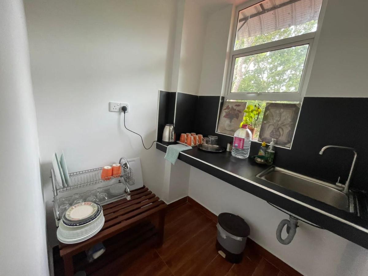 Forest Edge Villa 아누라다푸라 외부 사진